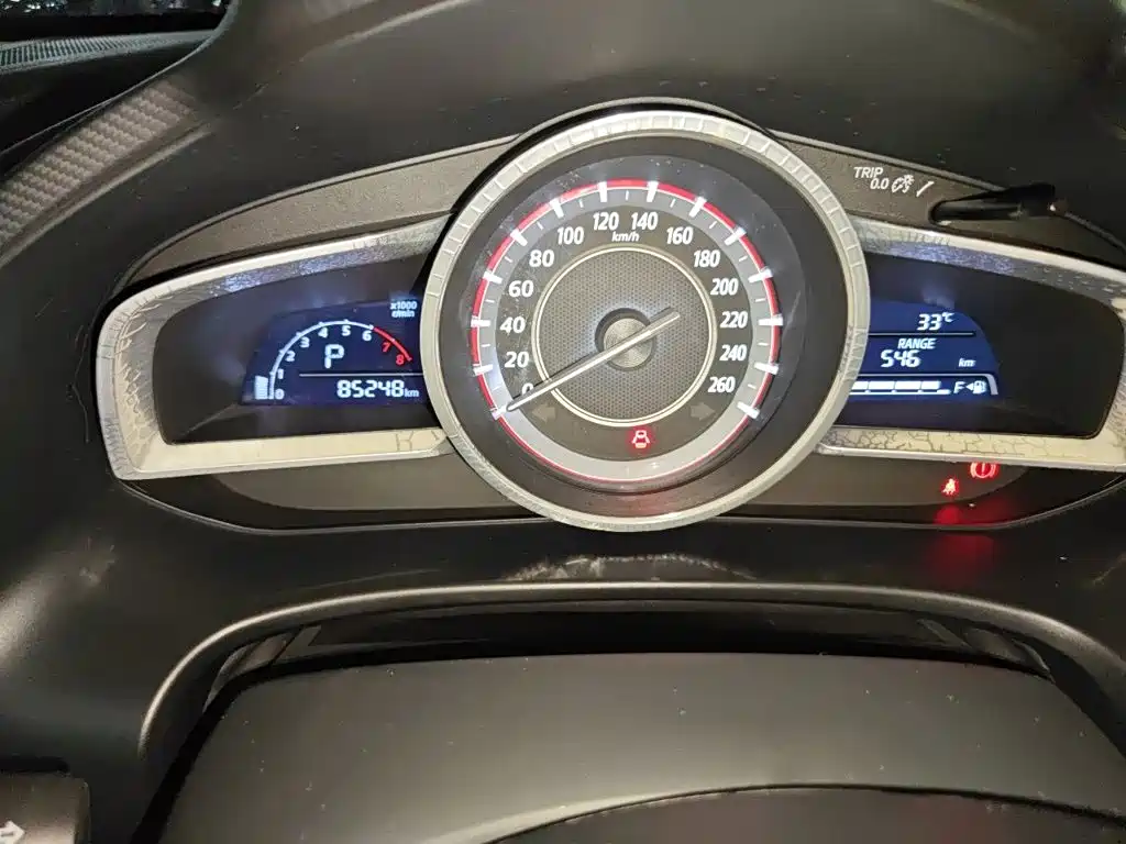 Mazda 3 Angkesela 2015