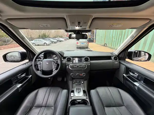 Land Rover Discovery 2016