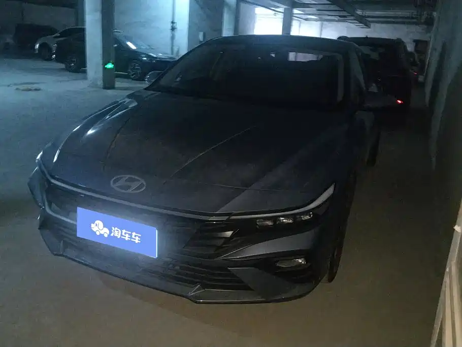 Hyundai Elantra 2024