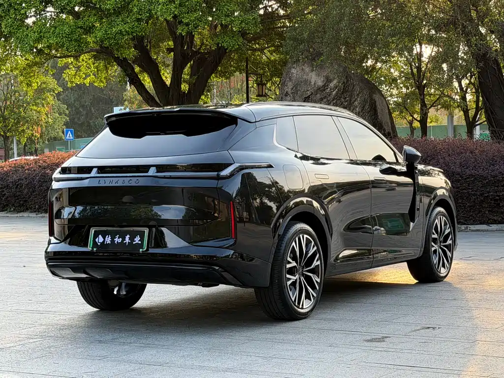 Lynk & Co 08 EM-P 2026 — фото 26