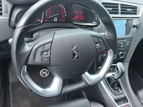 DS 5LS 2017