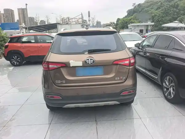 FAW Senya R7 2016
