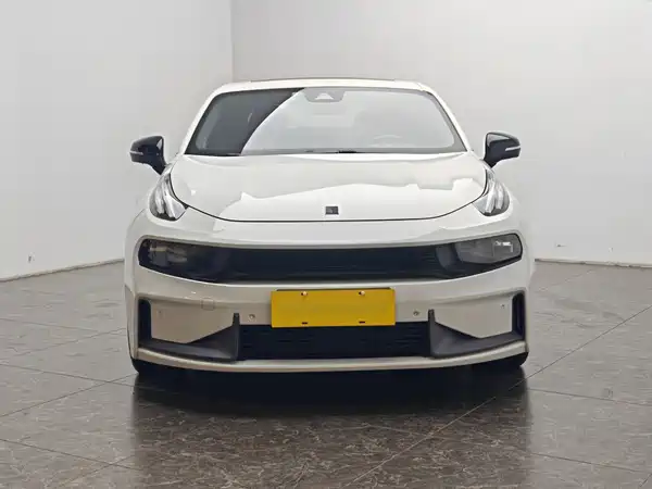 Lynk & Co 03 2022