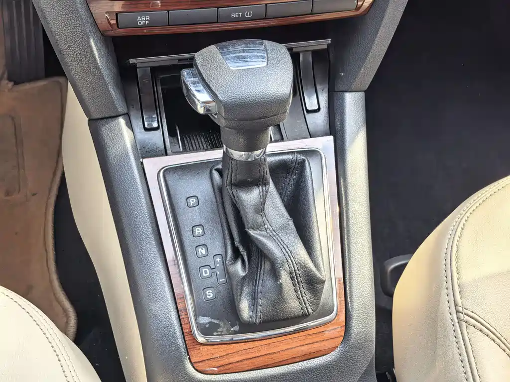 Skoda Octavia 2013 — фото 11
