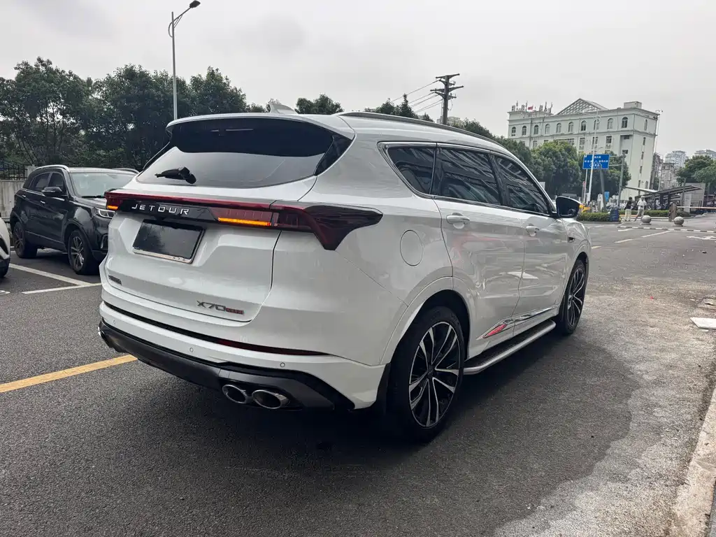 Jetour X70 PLUS 2023 — фото 15