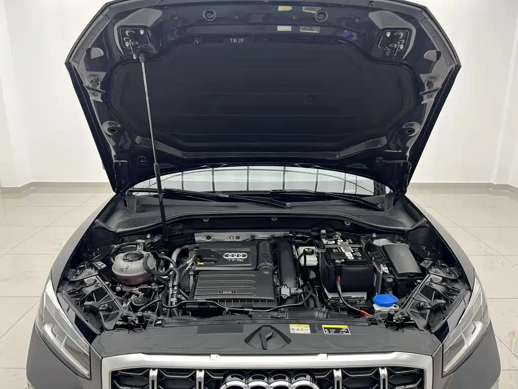 Audi Q2L 2023