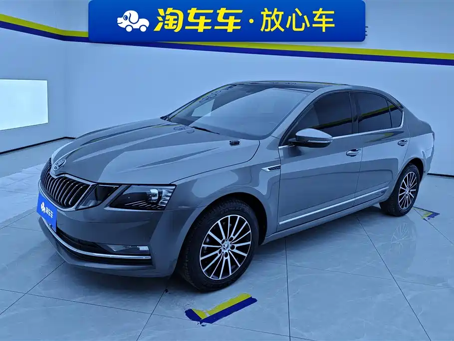 Skoda Octavia 2021 — фото 1