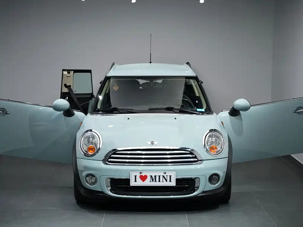 MINI Clubman 2012