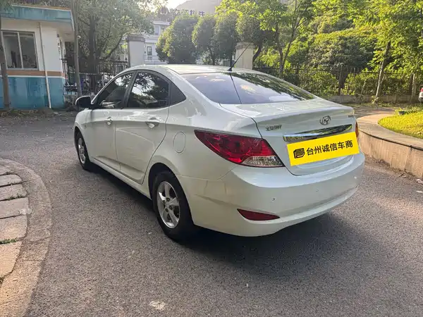Hyundai Accent 2010