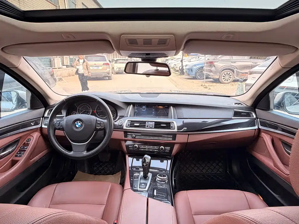 BMW 5 Series 2014 — фото 13