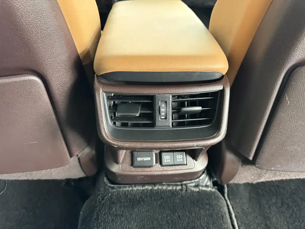 Lexus ES 2018 — фото 17