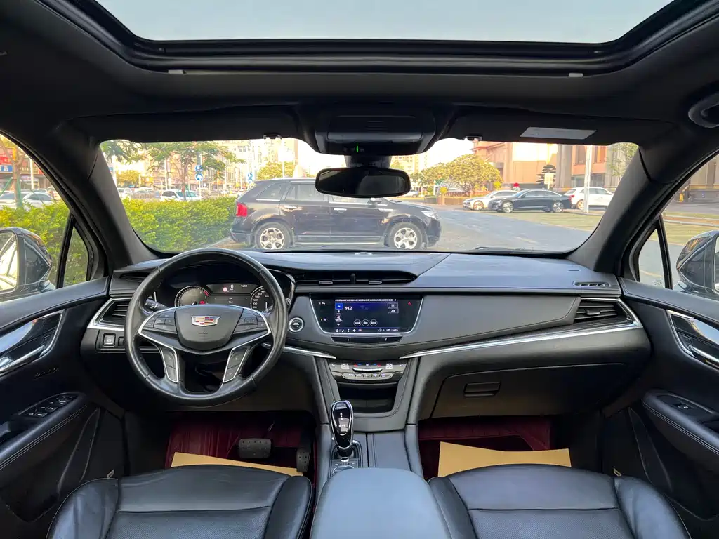 Cadillac XT5 2020 — фото 14