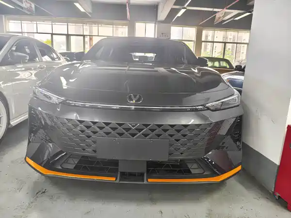 Changan UNI-V 2025