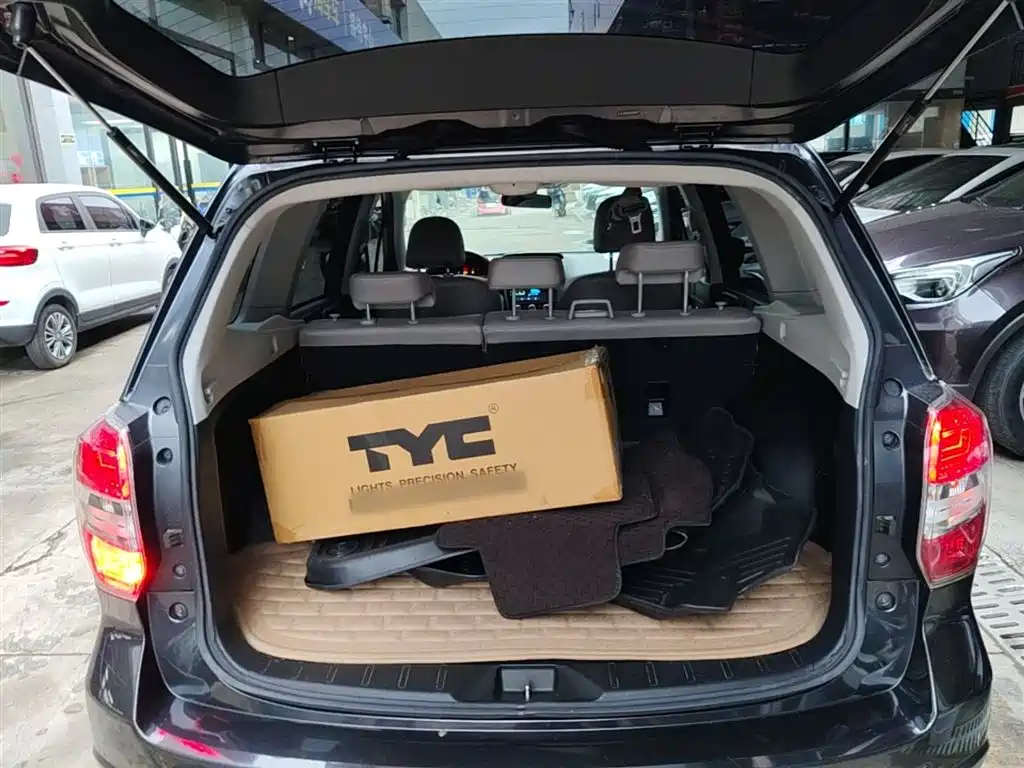 Subaru Forester 2015 — фото 19