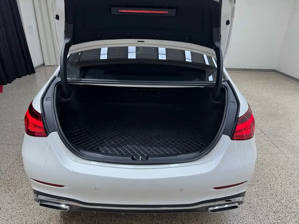 Mercedes-Benz C-Class 2021 — фото 30