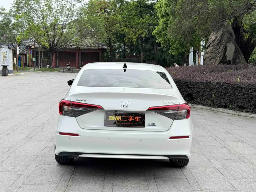 Honda Civic 2023 — фото 10