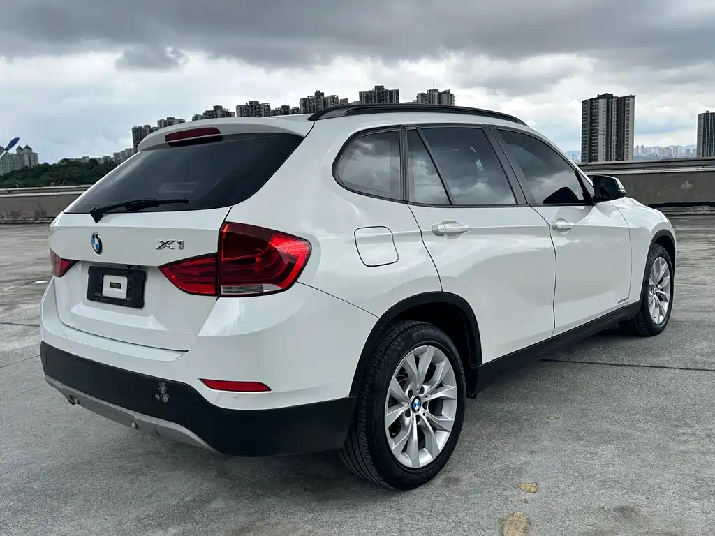 BMW X1 2015 — фото 5
