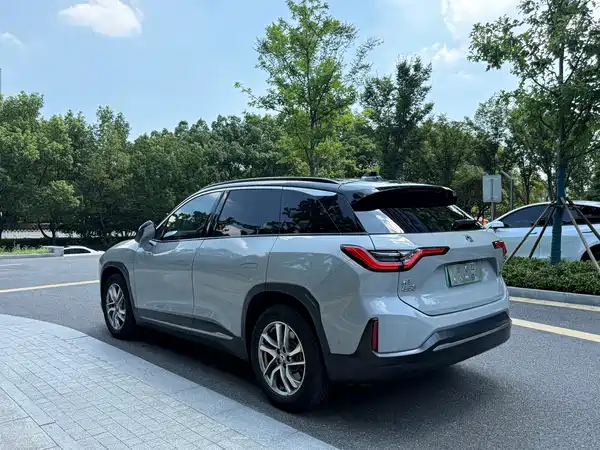NIO ES6 2020