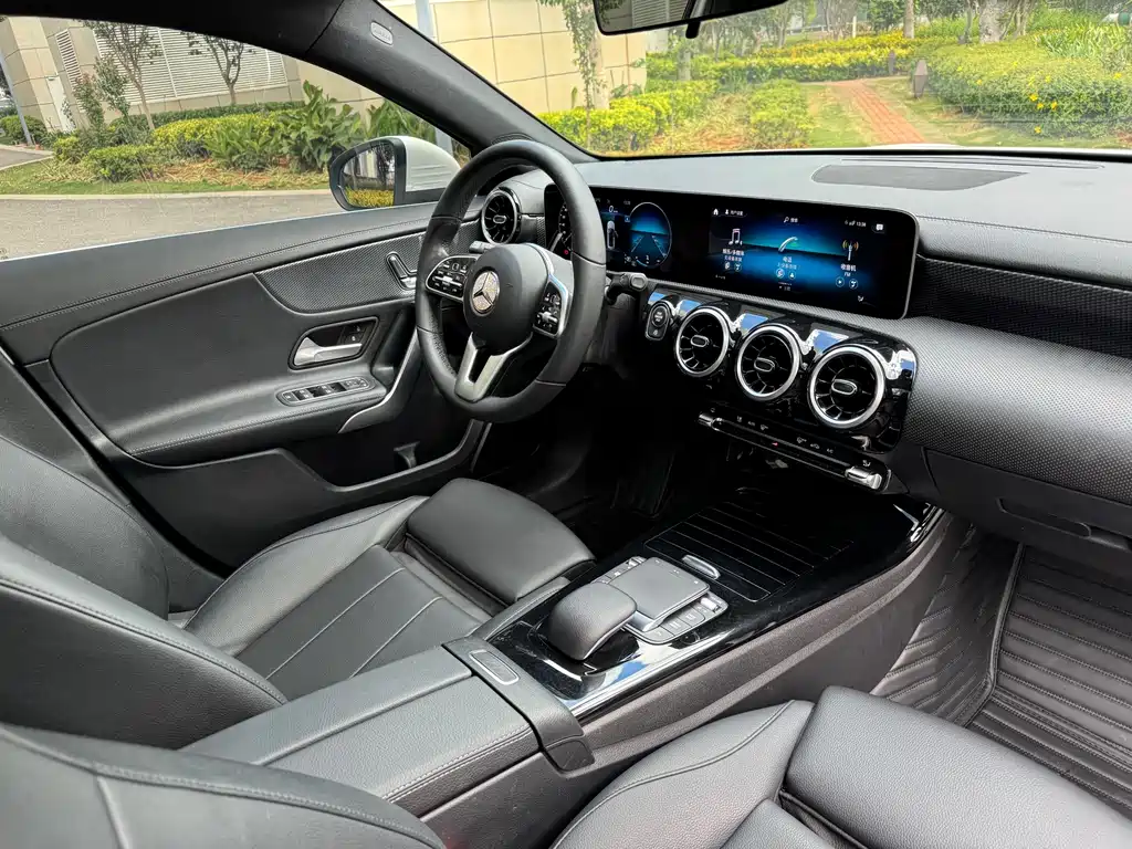 Mercedes-Benz A-Class 2020 — фото 27