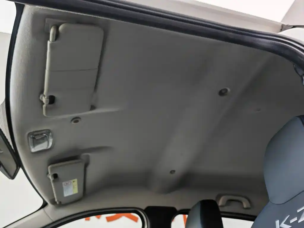 Renault Eno 2020 — фото 14
