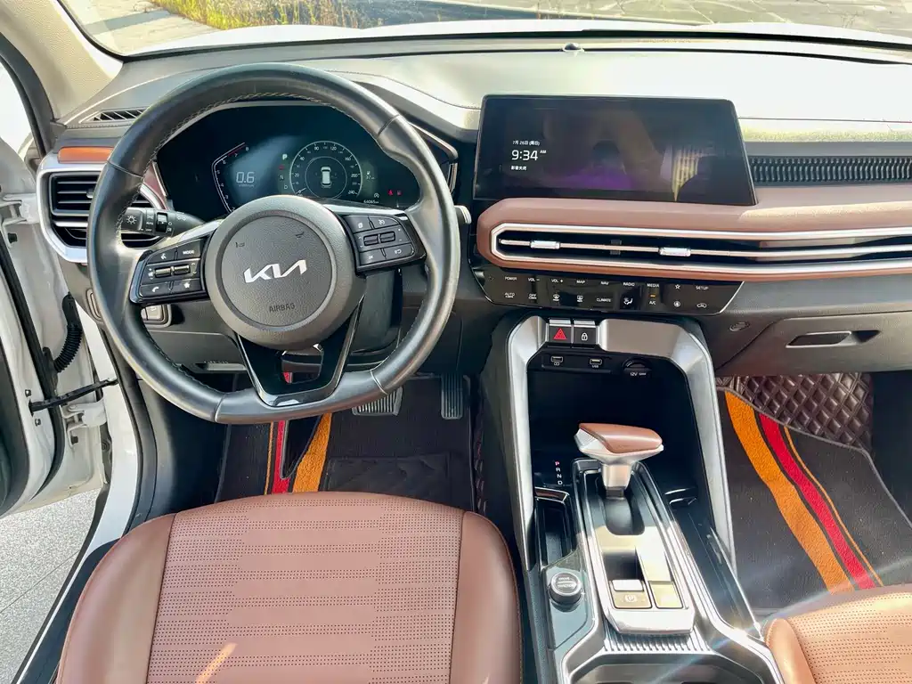 Kia Sportage 2023 — фото 13
