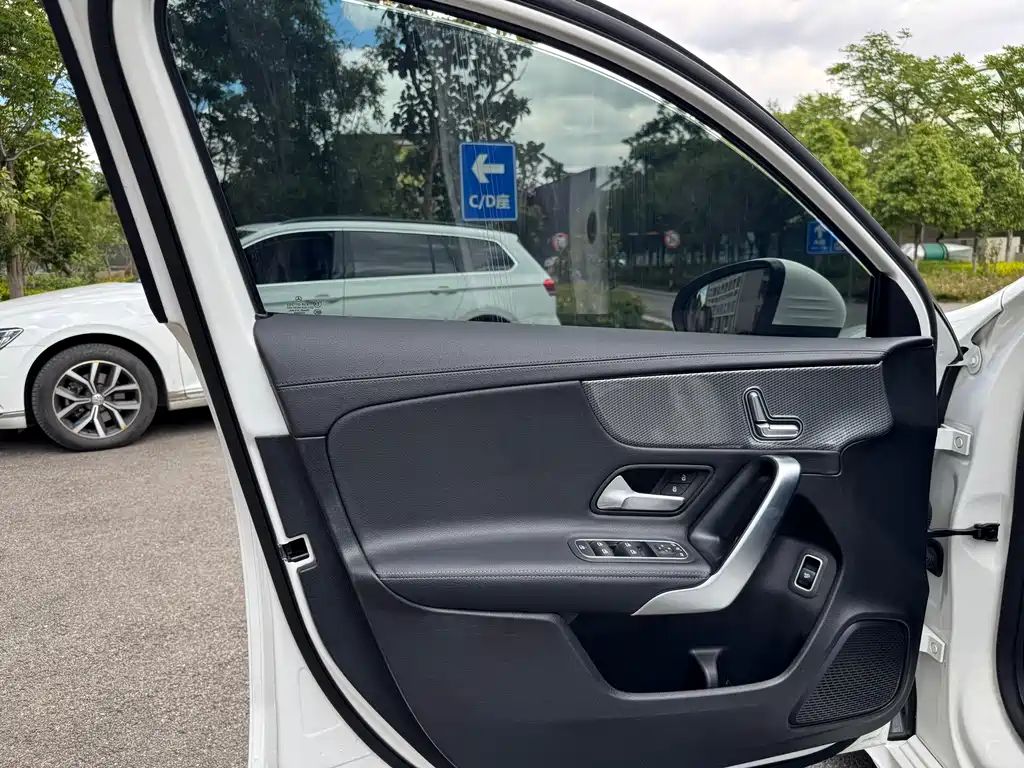 Mercedes-Benz A-Class 2020 — фото 23