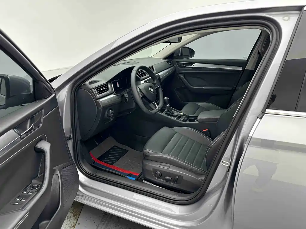 Skoda Speedy 2022 — фото 9