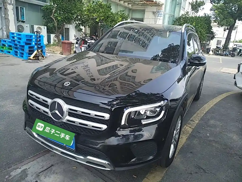 Mercedes-Benz GLB 2023