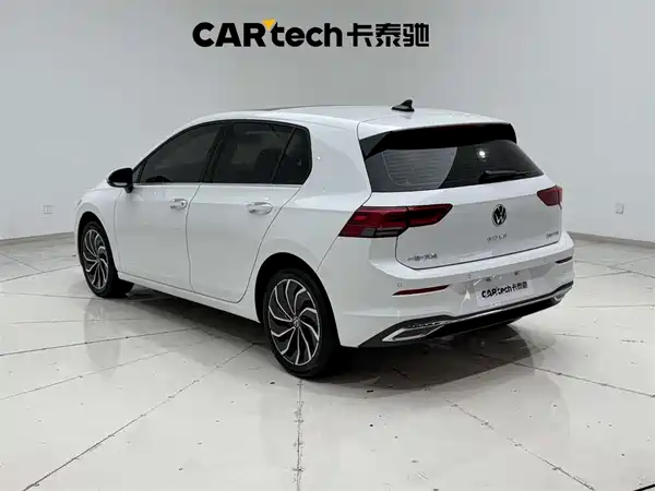 Volkswagen Golf 2023