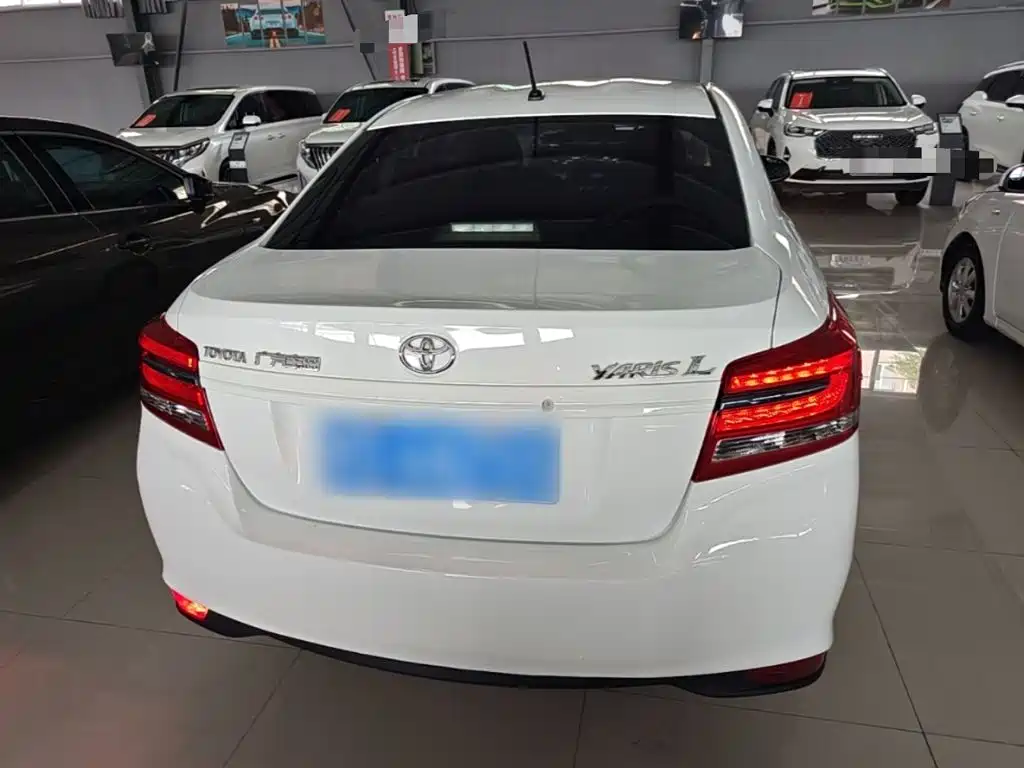Toyota Yaris L 2019