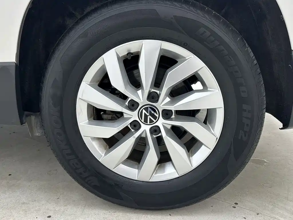 Volkswagen Tharu 2022 — фото 17