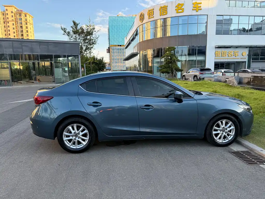 Mazda 3 Axela 2015 — фото 11