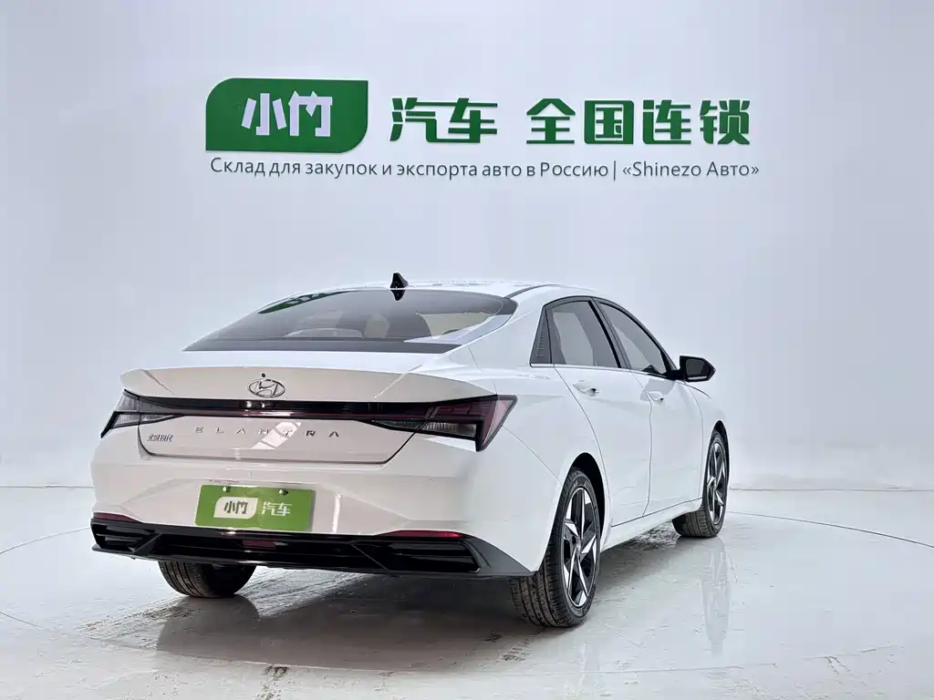 Hyundai Elantra 2023