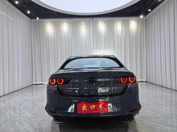 Mazda 3 Axela 2022
