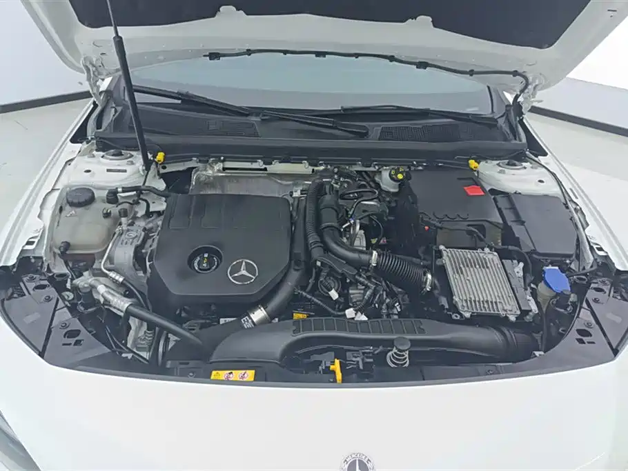 Mercedes-Benz A-Class 2023 — фото 10