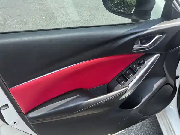 Mazda Atenza 2015