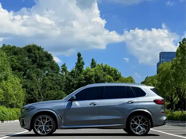 BMW X5 2022