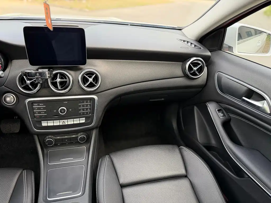 Mercedes-Benz GLA 2019 — фото 13