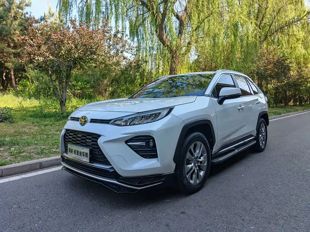 Toyota Wildlander 2021 — фото 1