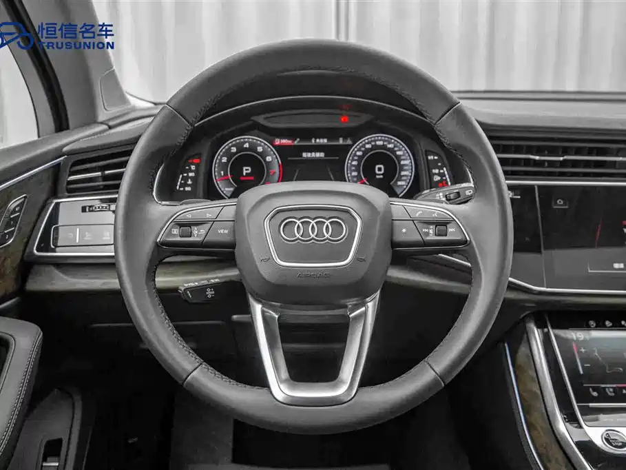 Audi Q7 2023 — фото 18