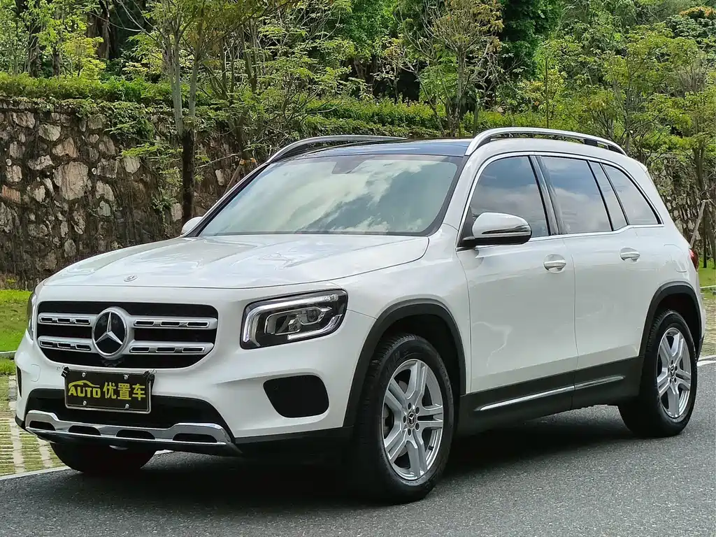 Mercedes-Benz GLB 2023