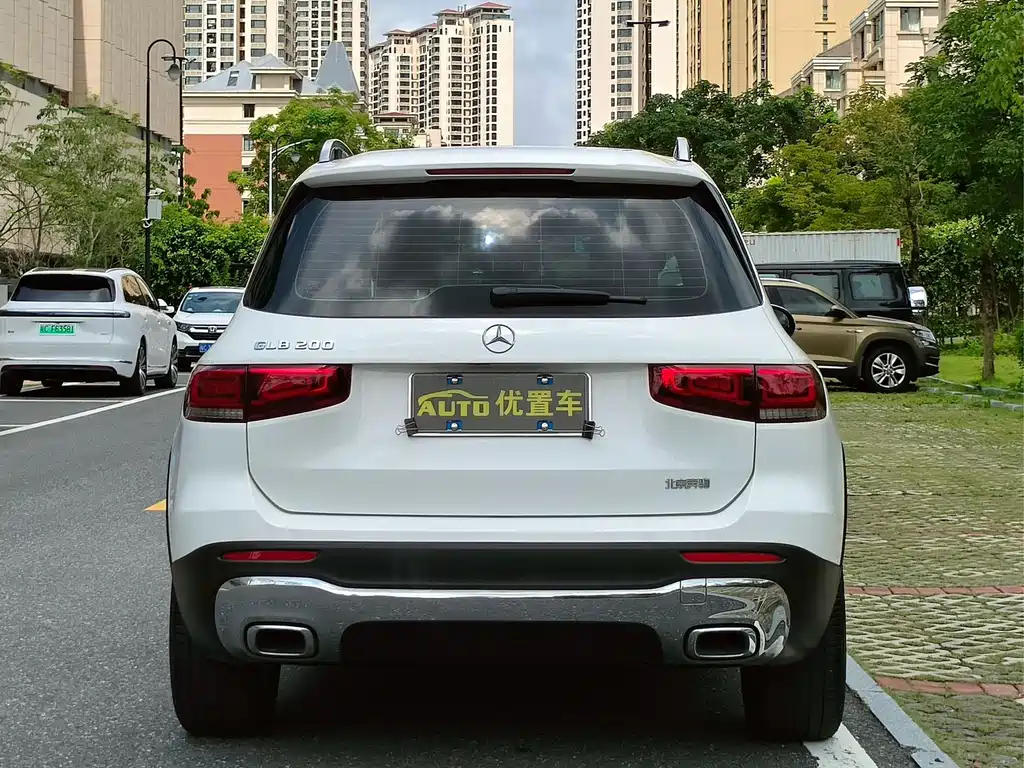 Mercedes-Benz GLB 2023