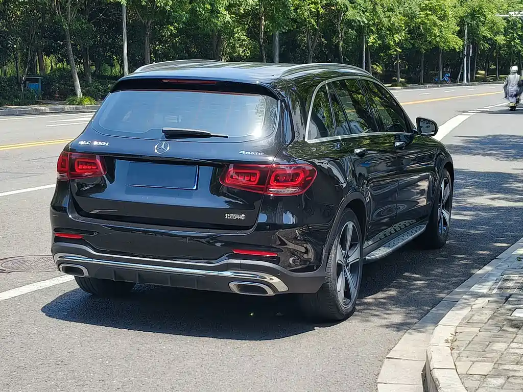 Mercedes-Benz GLC 2022 — фото 17