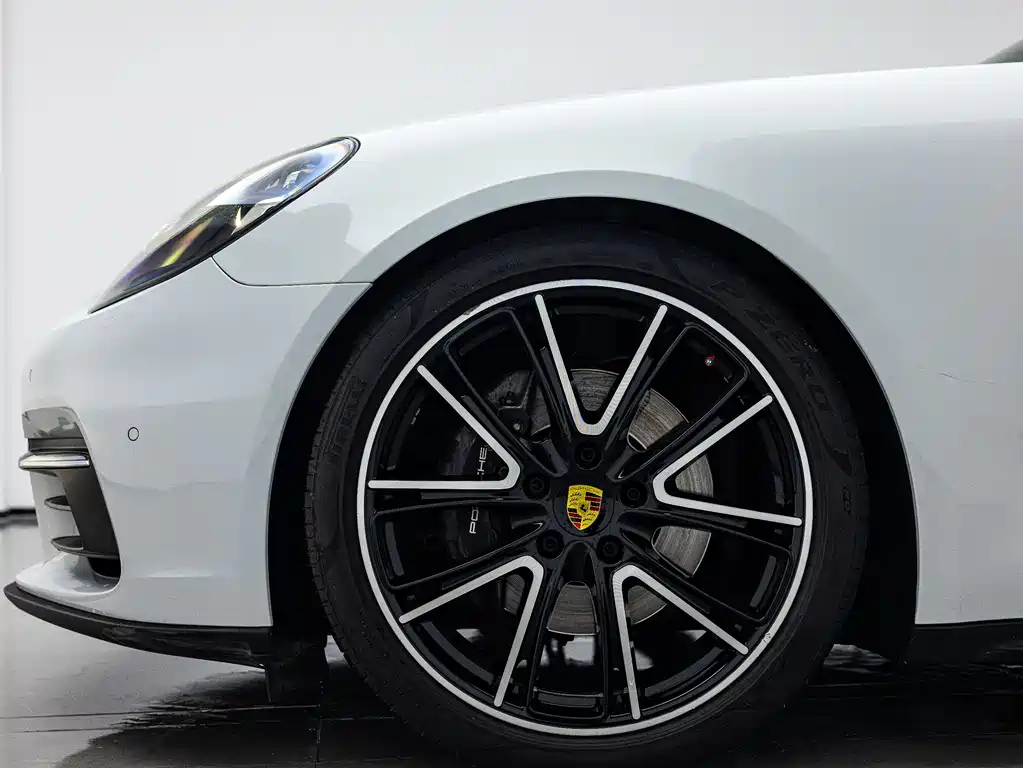 Porsche Panamera 2019 — фото 6