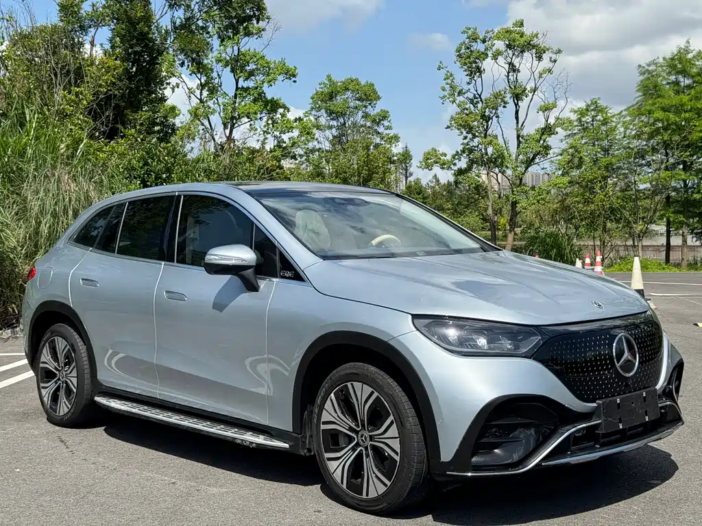 Mercedes-Benz EQE SUV 2023 — фото 3