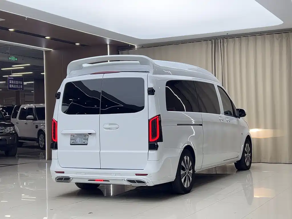 Mercedes-Benz Vito 2023 — фото 18