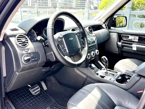 Land Rover Discovery 2012