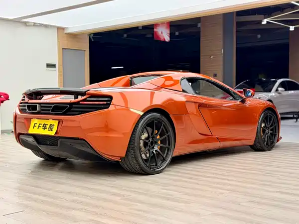 McLaren 625C 2018