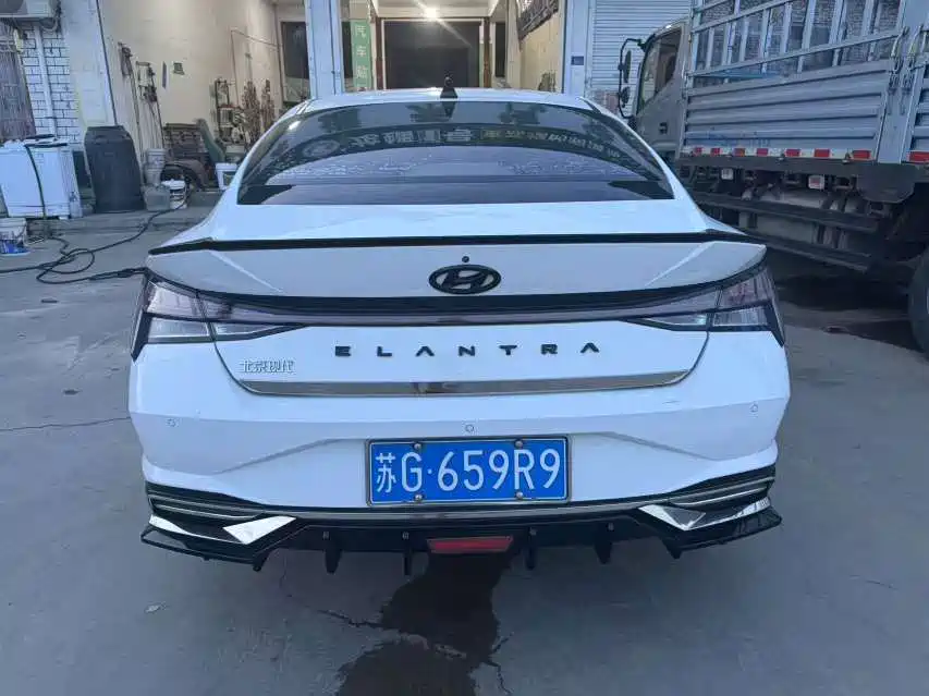 Hyundai Elantra 2022