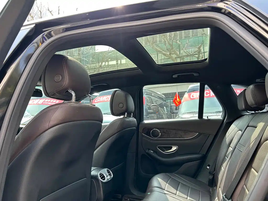 Mercedes-Benz GLC 2018 — фото 10